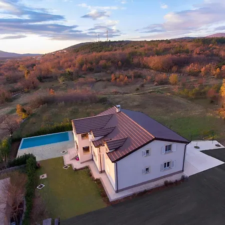 Vila Family Jelena, *