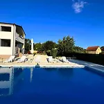 Family Jelena, Villa *